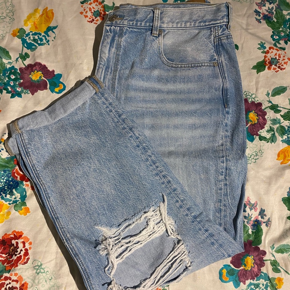 American Eagle Mom Jeans